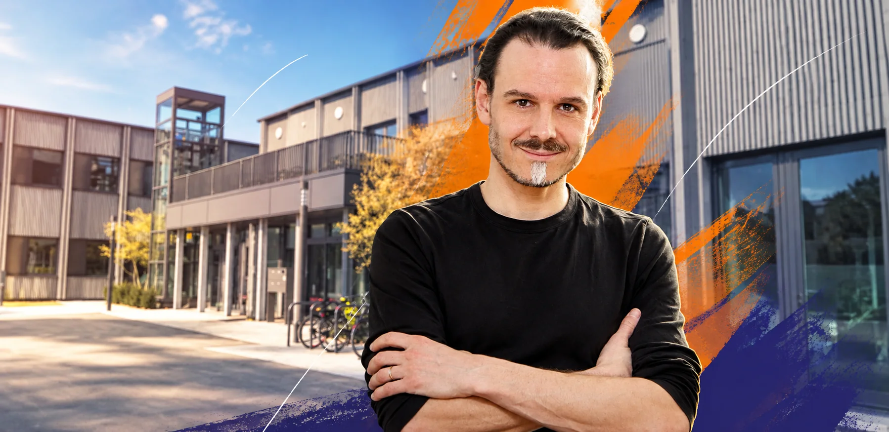 Vinzenz Koser vor dem Büro von Ocker & Indigo